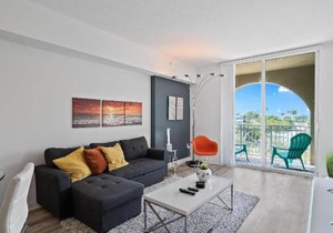 Luxury Near The Beach! Beach Pass Included!