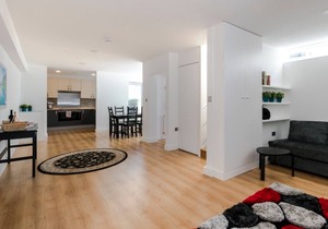 Luxury newly renovated 3-bedroom, 2-bathroom mews house in Hampstead London