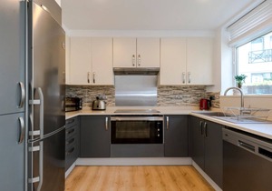 Luxury newly renovated 3-bedroom, 2-bathroom mews house in Hampstead London