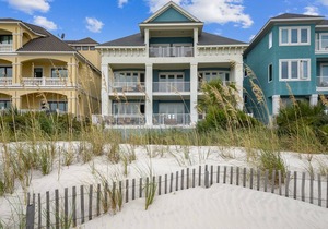 Luxury Oceanfront Home w/ Private Pool, Elevator, Pool Table & AMAZING VIEWS!