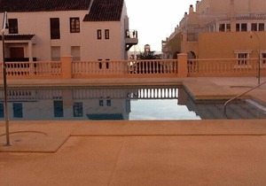 Luxury penthouse overlooking the golf course of Almerimar.