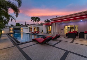 Luxury Pool Villa 54 4BR 8-10 persons