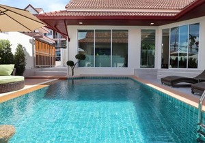 Luxury Pool Villa A14 3BR 6-8 Persons