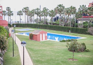 Luxury recently renovated 100 sq.m. sea view apartment with pool