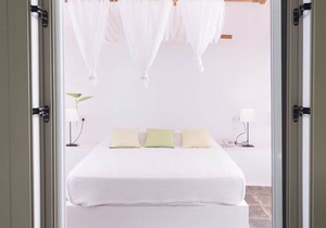 Luxury Skiathos Villa | 1 Bedroom Holiday Suite | Vromolimnos