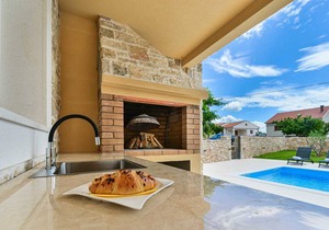 Luxury Stone Villa BANOVI