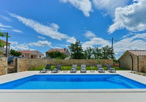 Luxury Stone Villa BANOVI