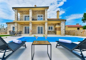 Luxury Stone Villa BANOVI