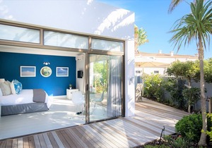 LUXURY SUITE - OCEAN BREEZE SUNSET BEACH