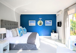 LUXURY SUITE - OCEAN BREEZE SUNSET BEACH