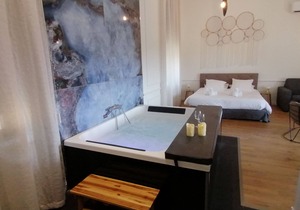 Luxury Suite with Spa - La Nébuleuse