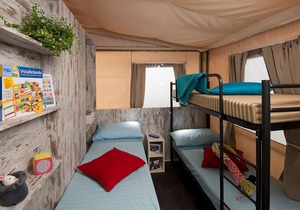 Luxury tent with a bathroom and kitchen, 11 km. from Porec