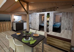 Luxury tent with a bathroom and kitchen, 11 km. from Porec