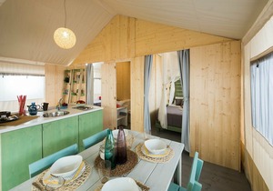Luxury tent with a bathroom and kitchen, 11 km. from Porec
