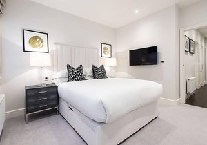 Luxury Three Bedroom (Lower Ground Floor)
