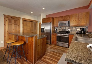 Luxury Townhome Just Steps to the Pool, The Exclusive Settlers Creek