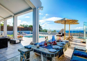 Luxury Villa Cavo Mare Thalassa with private pool & jacuzzi