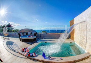 Luxury Villa Cavo Mare Thalassa with private pool & jacuzzi