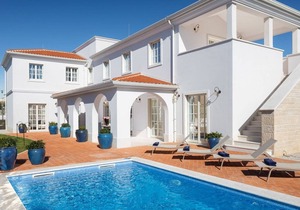 Luxury villa Cleo with private pool and garden, nearby sea, Porec