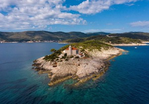 Luxury Villa Lighthouse Beyond