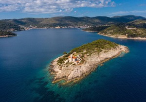 Luxury Villa Lighthouse Beyond