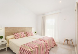 Luxury Villa with private pool and sea views 5 minutes from the beach