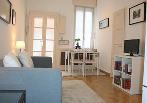 Maciachini Apartment