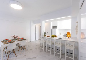 Mackenzie Leo Seafront Suite
