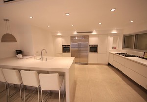 Magnificent 5 * Villa with large swimming pool and soccer field up to 14 adults