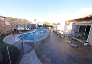 Magnificent 5 * Villa with large swimming pool and soccer field up to 14 adults