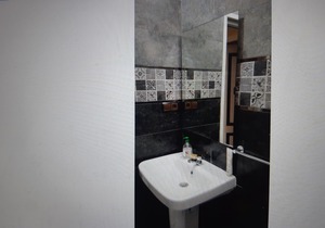 Magnificent, Refurbished Apartment in The City Center