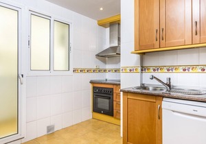 Magnifico apartamento en Marbella con vistas laterales al mar