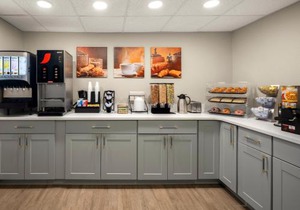 Magnuson Hotel Detroit Airport