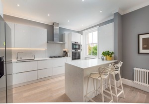 Maida Vale Elegance - Two Bedroom Apartment, Sleeps 5