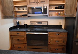 Main Street Retreats 106 - 2 BR Downtown Apt. 106