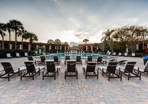 Maingate Lakeside Resort
