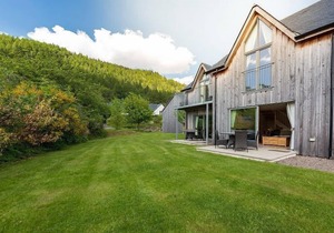 Mains of Taymouth, Kenmore ~ 5* 2 Maxwells - sleeps 4 guests in 2 bedrooms