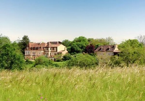 Maison conviviale à Saint-Cybranet avec piscine partagée