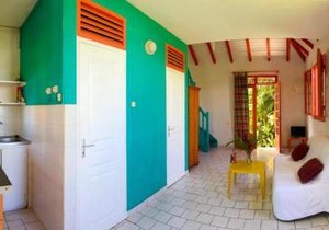 Maison cosy à Sainte-Rose avec piscine