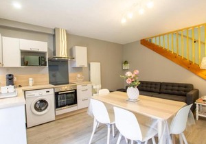 Maison en pierre rénovée avec jardin, proche Sarlat, idéale pour familles, avec équipements bébé inclus - FR-1-616-200