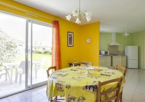 Maison Moderne à Biscarrosse Bourg, 4 Pers., Près du Centre-Ville, Grand Terrain - FR-1-521-131