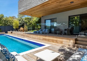 Majestic McCrae Luxury Pool Views to the Bay