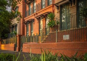 Majestic Old Lion Apartments