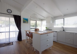 MAKO COTTAGE. (FREE WIFI and full SKY) Convenient+