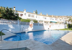 MalagaSuite Bungalow Pool