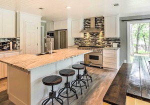 Malakoff Lake House - Deck, Boat Slips, & Fire Pit