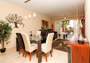 Malibu Mansions Condo A6 by Rafleys