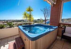 Malibu Mansions Condo 1 by Rafleys