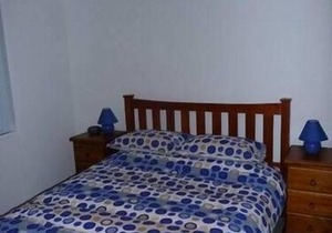 Maloneys Beach House - pet friendly and directly opposite Maloneys beach