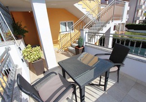 MALVINA 4 One-Bedroom Apartment